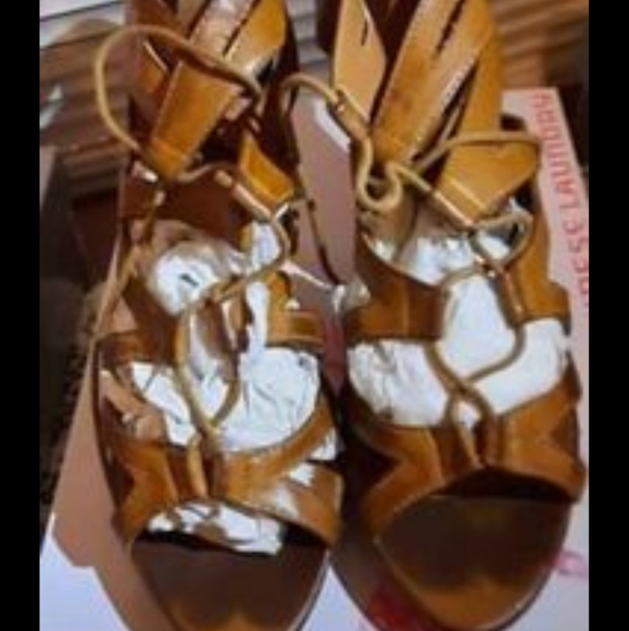 Shoes - Picture 8 of 16